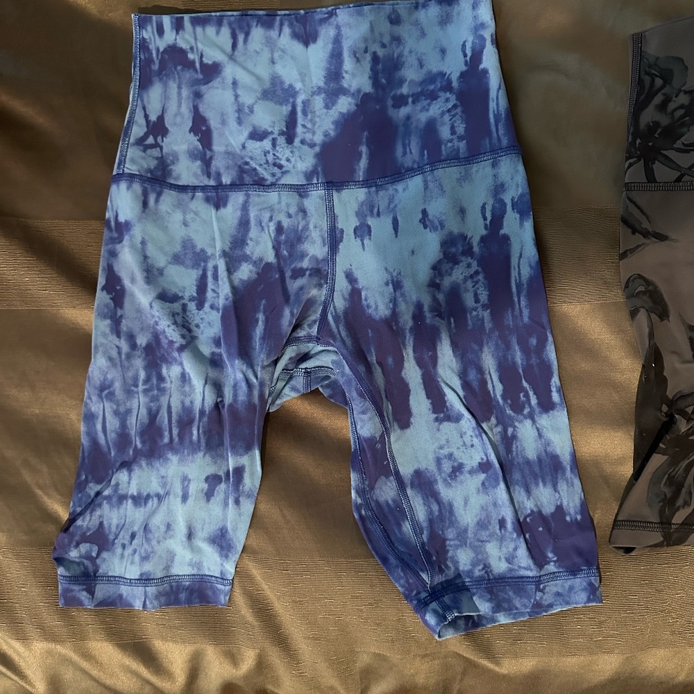 Lululemon Align biker shorts
